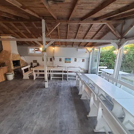 Ваканционна къща Ivelin House Лозенец