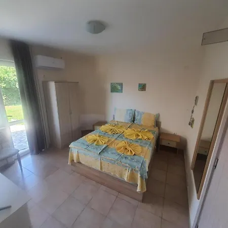 Ivelin House Ваканционна къща Лозенец