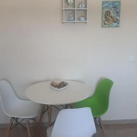 Ваканционна къща Ivelin House *