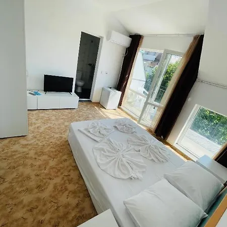Ваканционна къща Ivelin House Лозенец