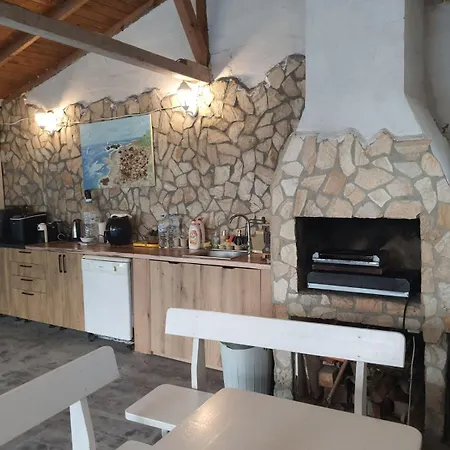 Ваканционна къща Ivelin House Лозенец